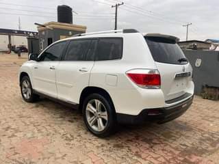 A picture of TODAY DEAL FEW MONTHS USED Registered First body Toyota highlander