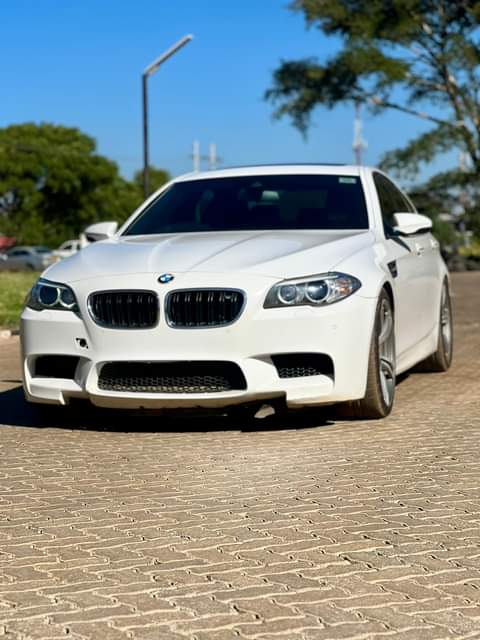 classifieds/cars bmw