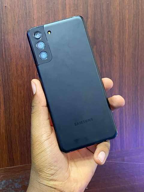 A picture of Samsung Galaxy S21