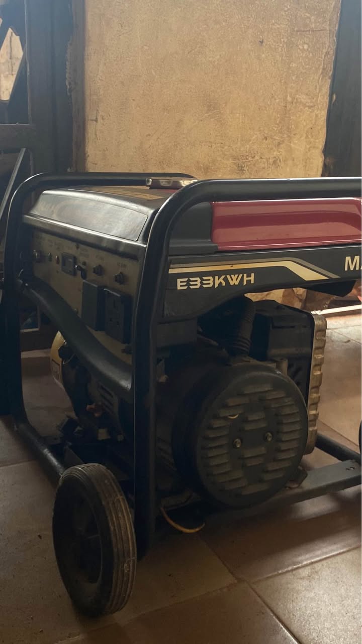 A picture of 4.5kva maxi generator can pump Warer