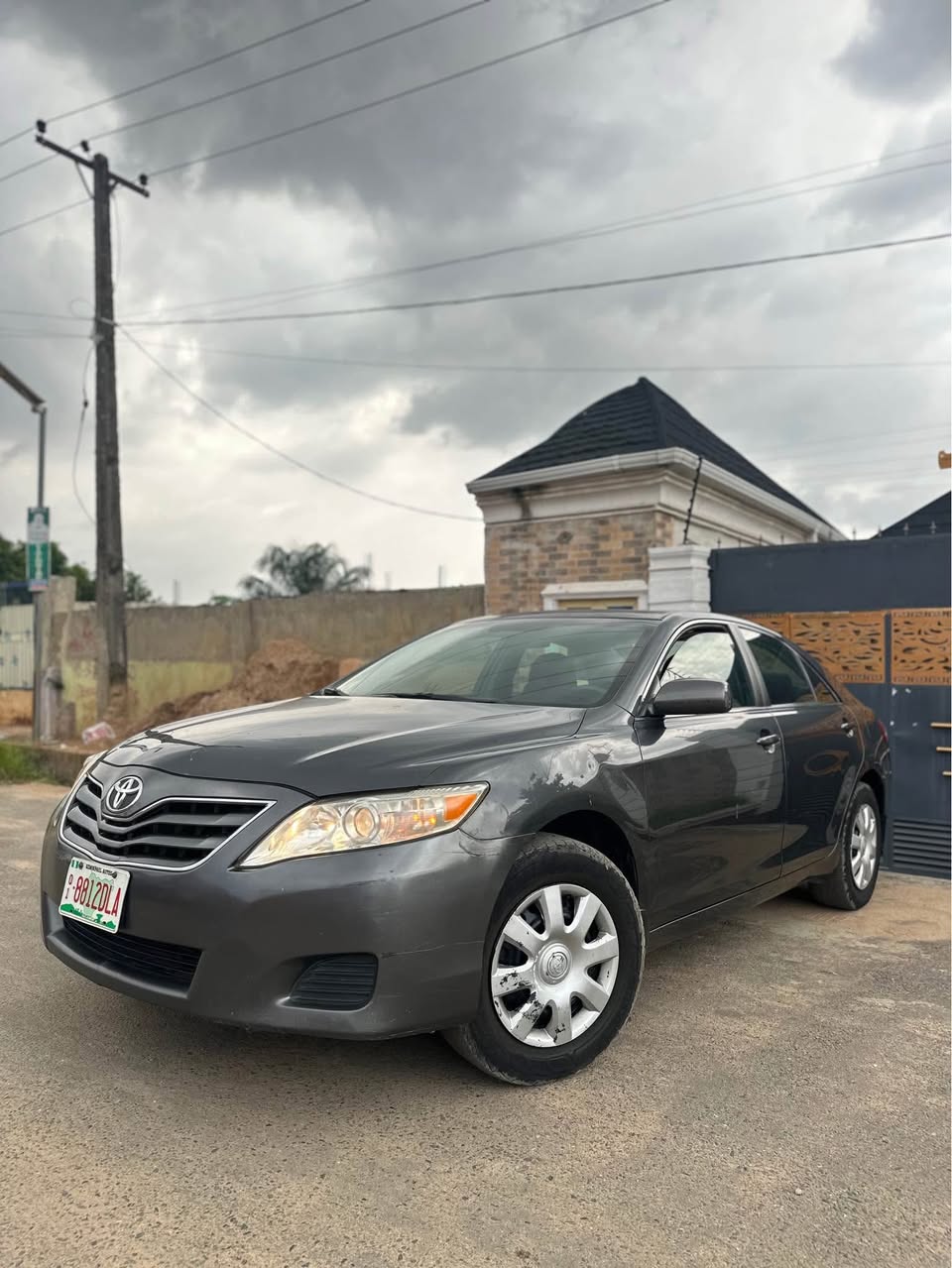 A picture of Toyota Camry 2011 4Plugs