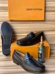 A picture of Flat shoe