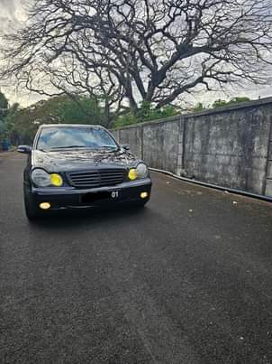 mercedes benz c200