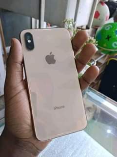 A picture of iPhone XS