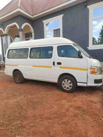 A picture of Nissan caravan 9mln