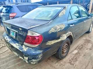 A picture of 2004 Camry v4