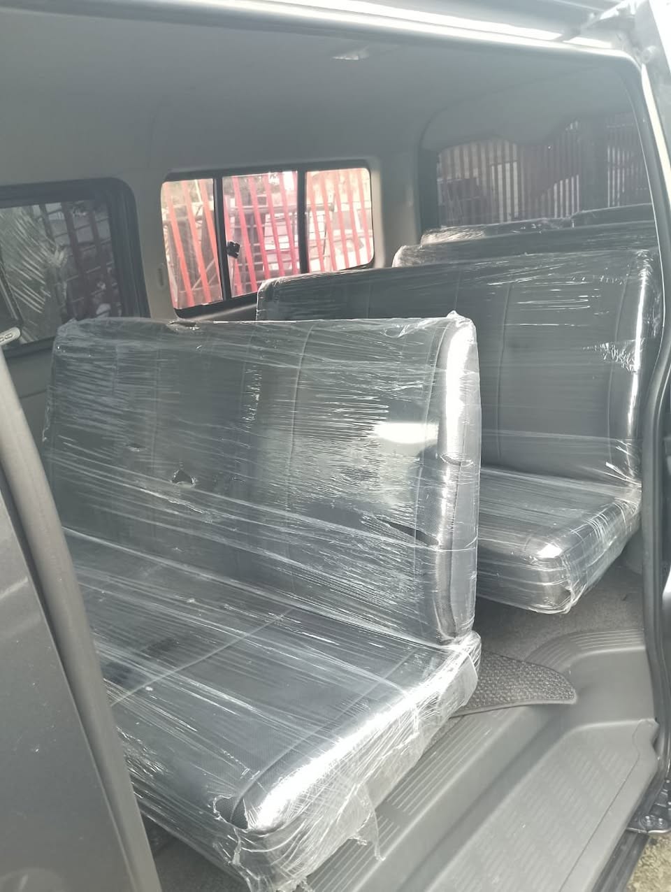 A picture of 2010 Toyota hiace