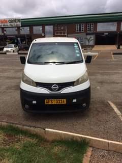 nissan nv200