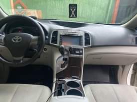 A picture of Toyota Venza 2010 first body