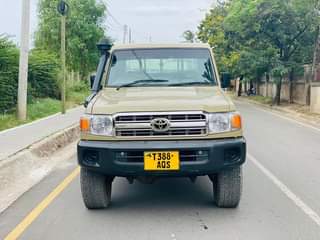 A picture of TOYOTA LAND CRUISER PICK UP