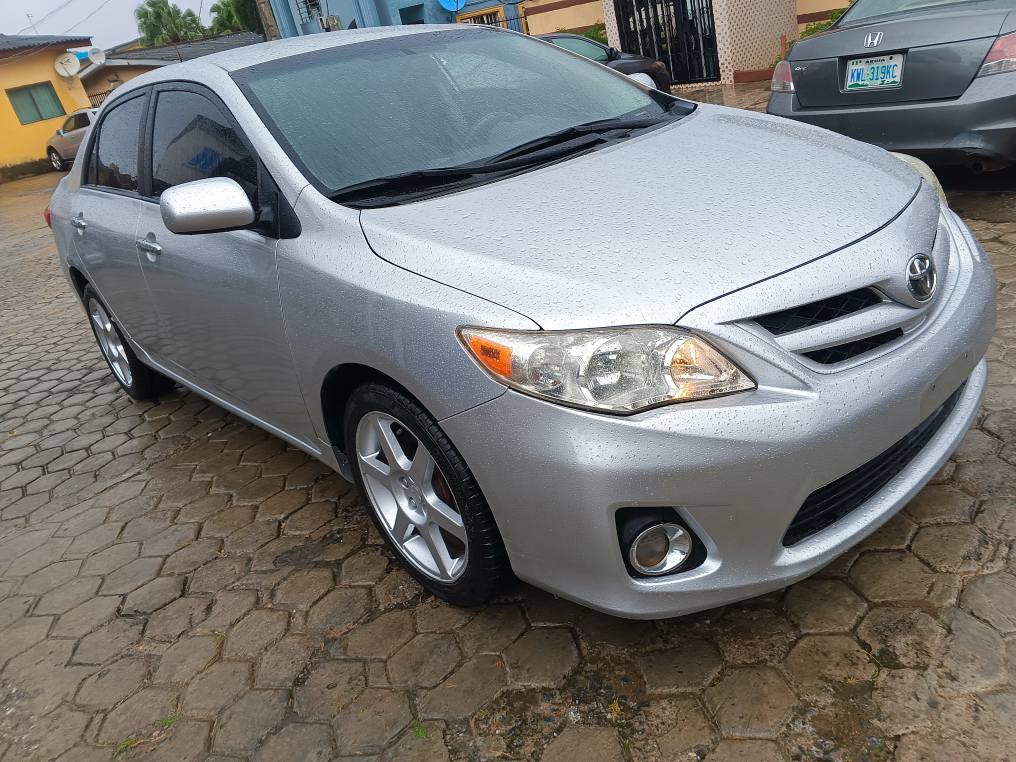 A picture of Toyota Corolla 2012