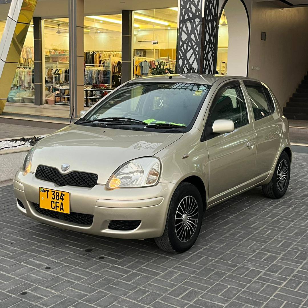 A picture of Toyota Vitz Year 2003 Cc 990 Full Ac Underseat Music