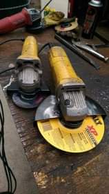 A picture of HEAVY DUTY ANGLE GRINDER Hizi ni kubwa kwa kazi kubwa