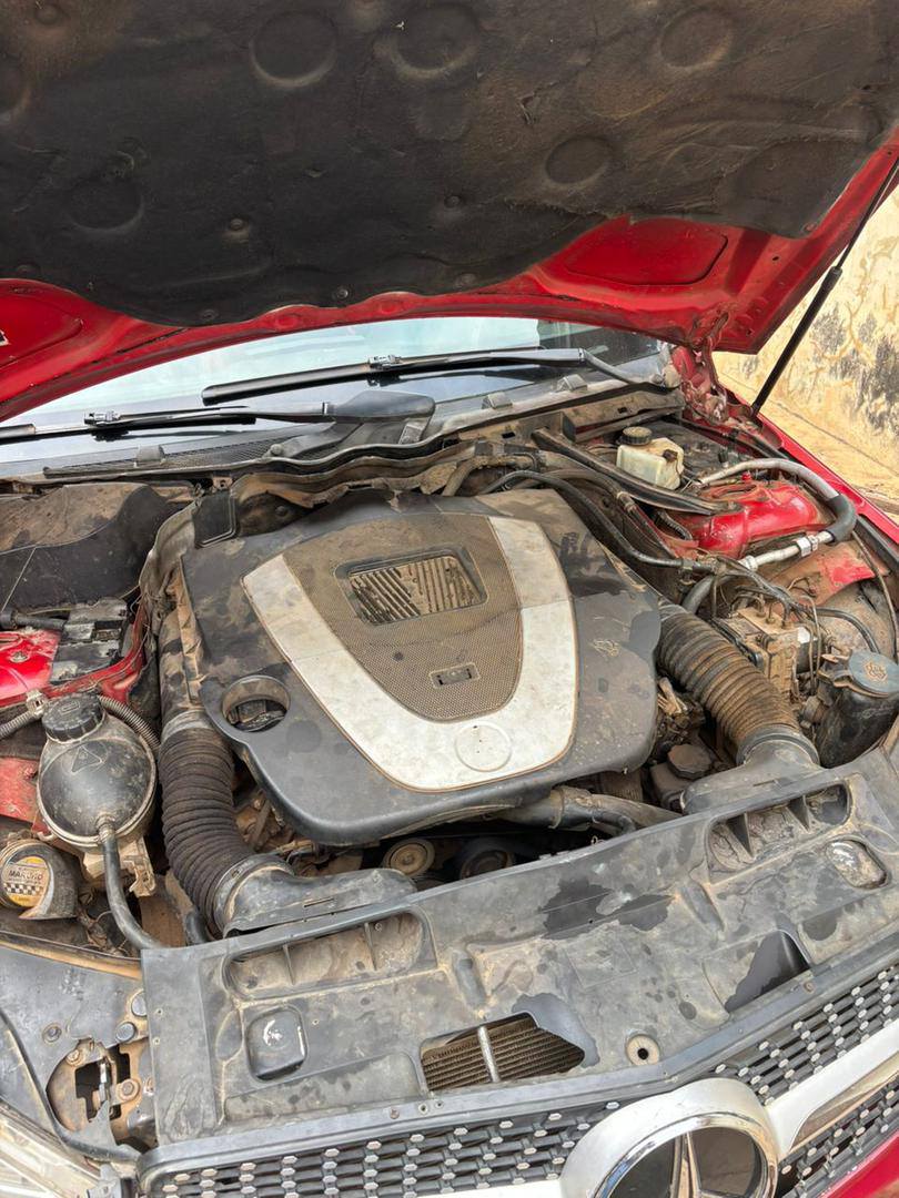 A picture of Benz C300 08038081669 buy and drive
