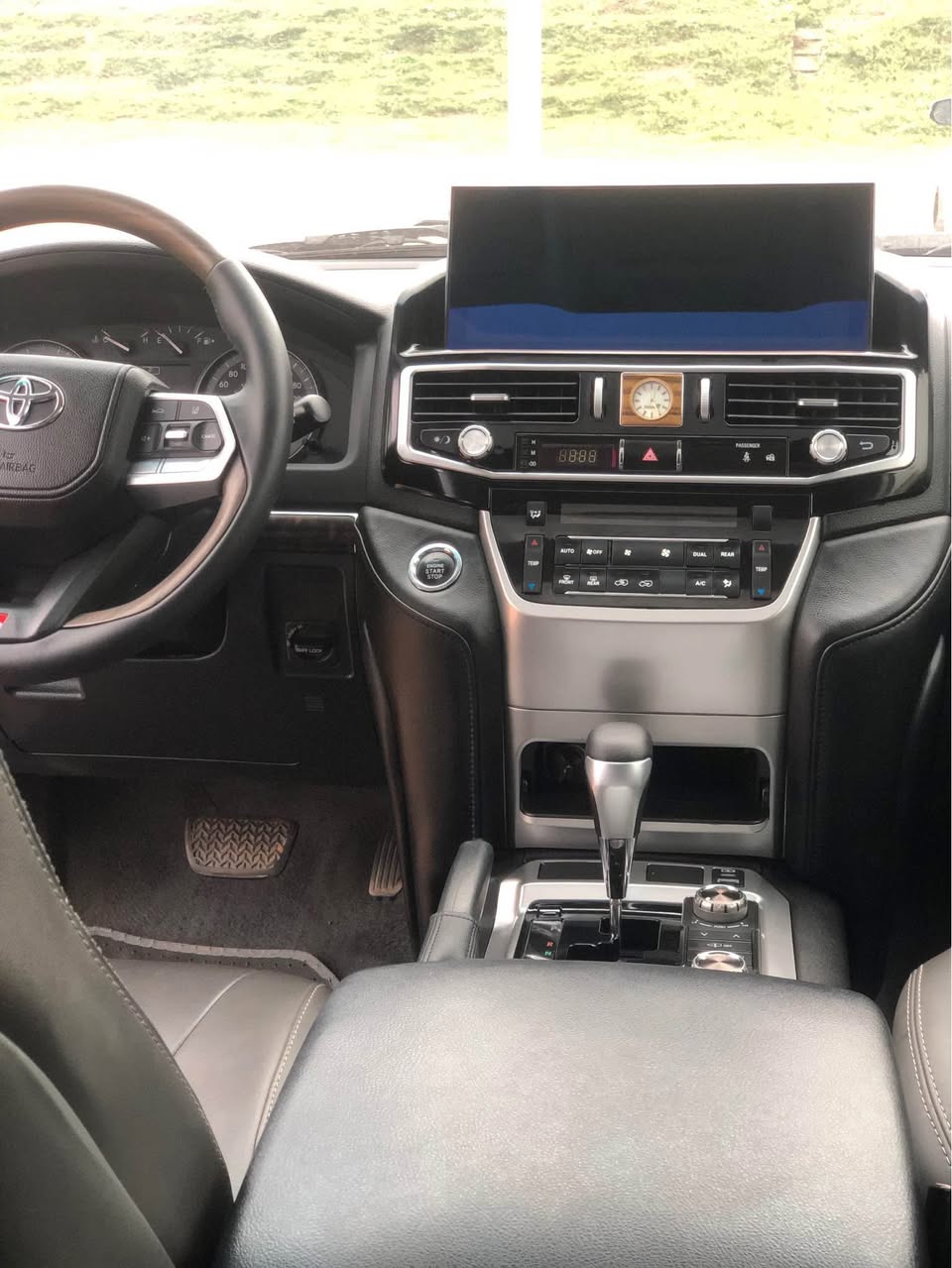 A picture of Toyota Land cruiser bought brand new 013 upgraded to 2024