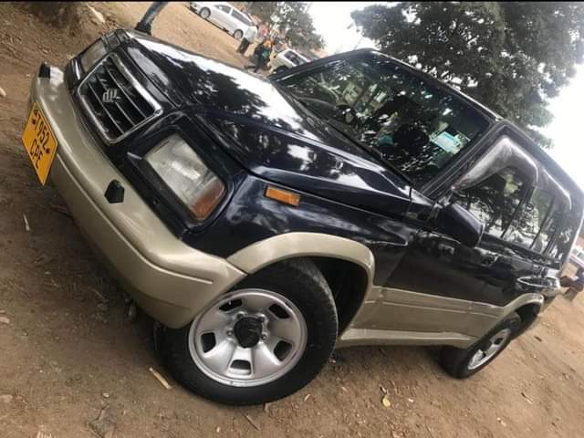 suzuki escudo