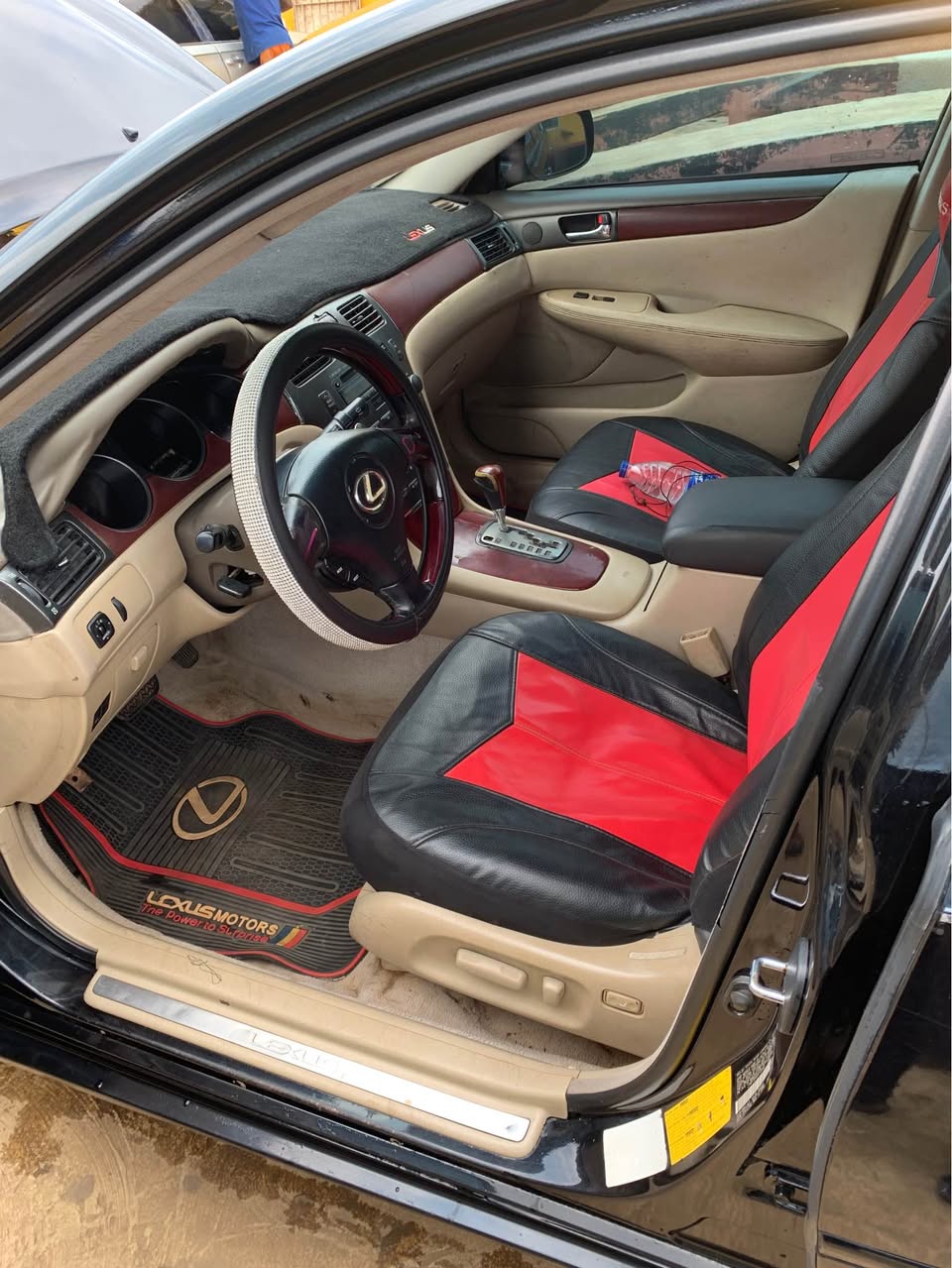 A picture of ES300
