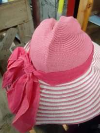 A picture of Beach sun hats