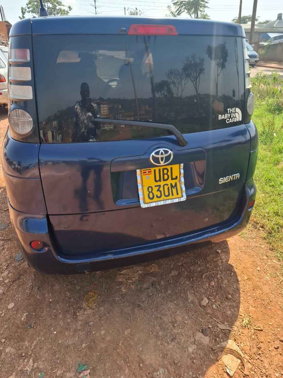 A picture of SIENTA 16.5M CALL 0701488581 WHAT S APP 077641