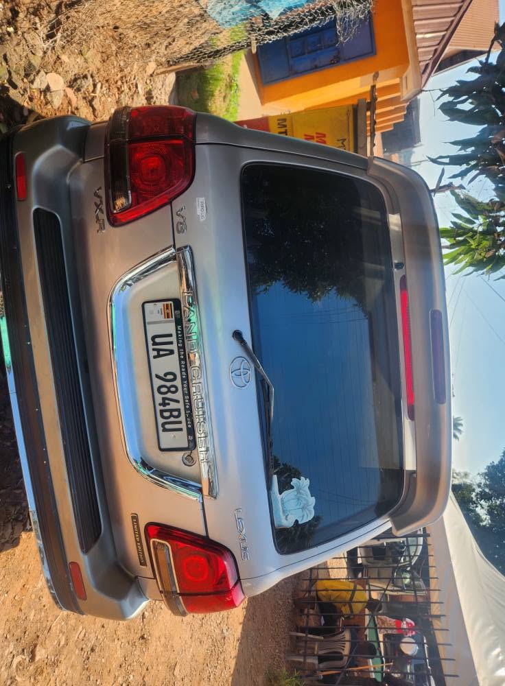 A picture of Land cruiser on sale
