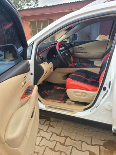 A picture of 2010 Rx350 12 500 000 last