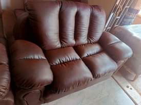 A picture of Five seaters fibre leather set