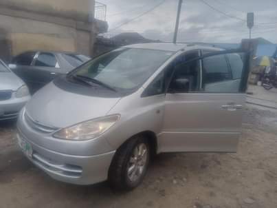A picture of Toyota previa space bus
