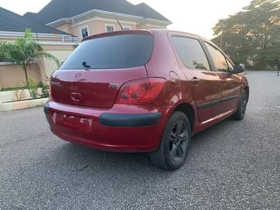 A picture of Peugeot Automatic 307