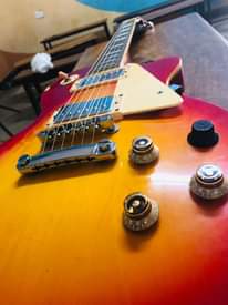 A picture of Guitar