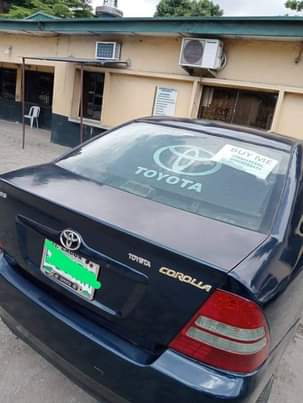 A picture of 2002 Toyota Bank model