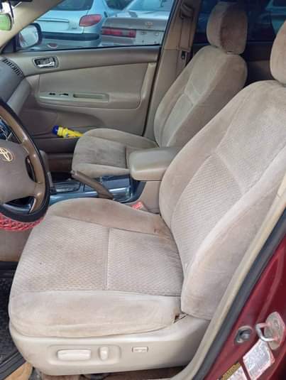 A picture of 2004 Toyota Camry Big daddy Small