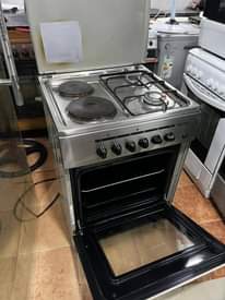 A picture of Majiko plate 4 Umeme 2 Gass 2 Clean mnooo Bei