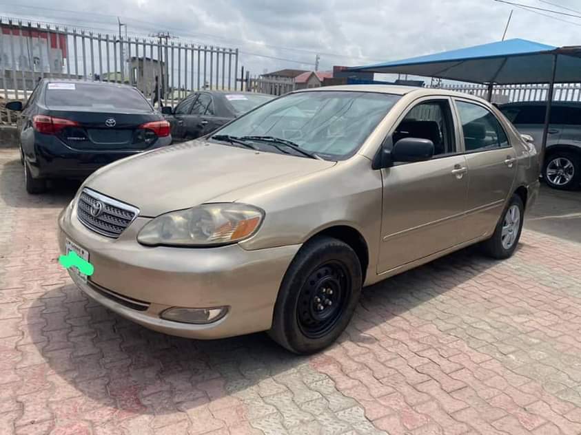 A picture of Toyota Corolla 2003