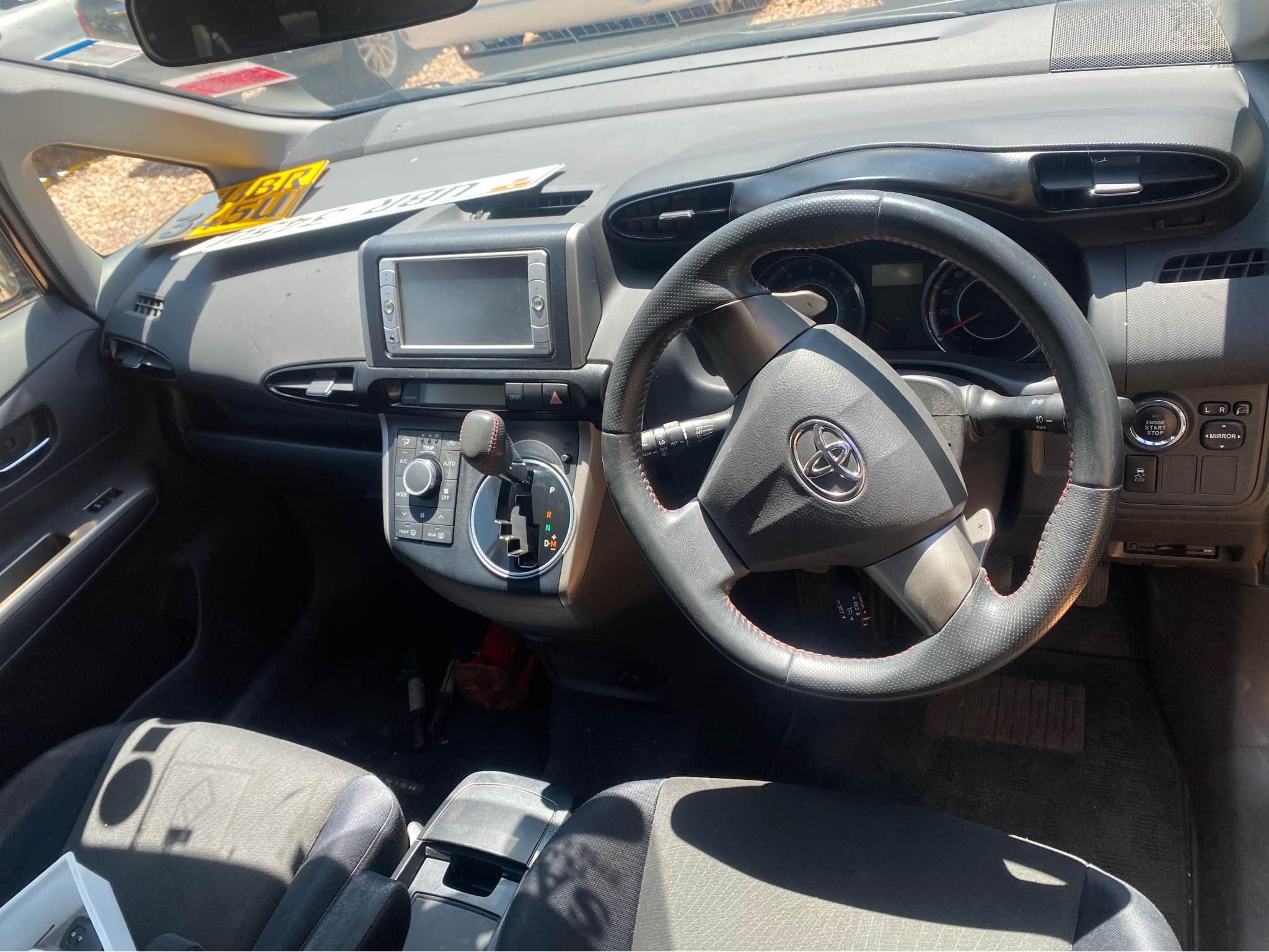 A picture of Toyota wish 2009 price 35 m ush