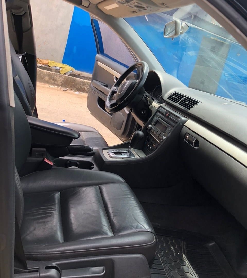 A picture of  Clean Well Maintained Registered Black Audi A4 2007. 