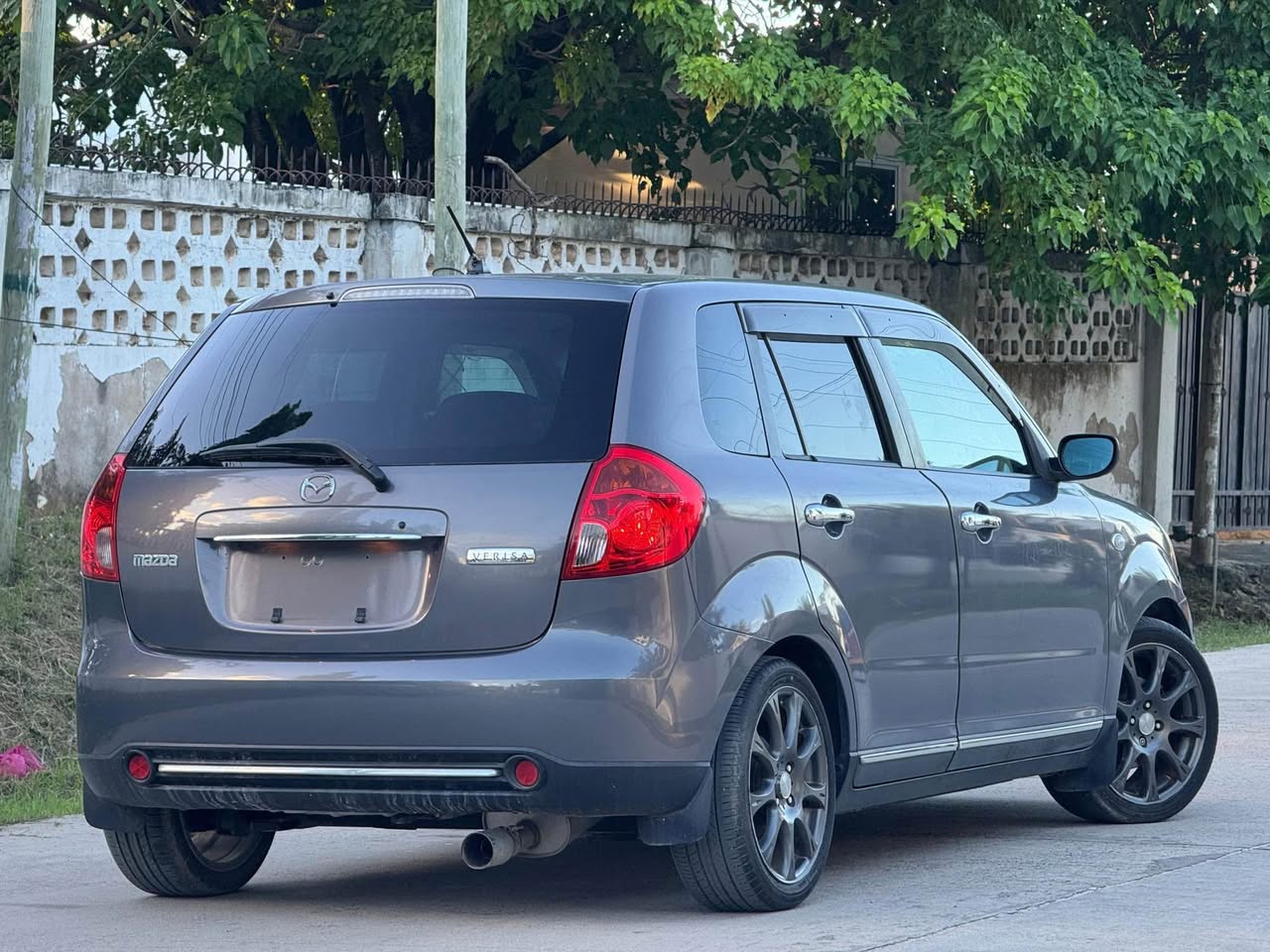A picture of BEI PRICE Mil 16 800 000 0624076876 Mazda Verisa Year