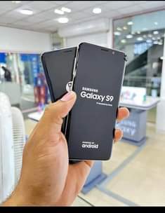 A picture of Samsung Galaxy S9 64GB Rom 4GB Ram