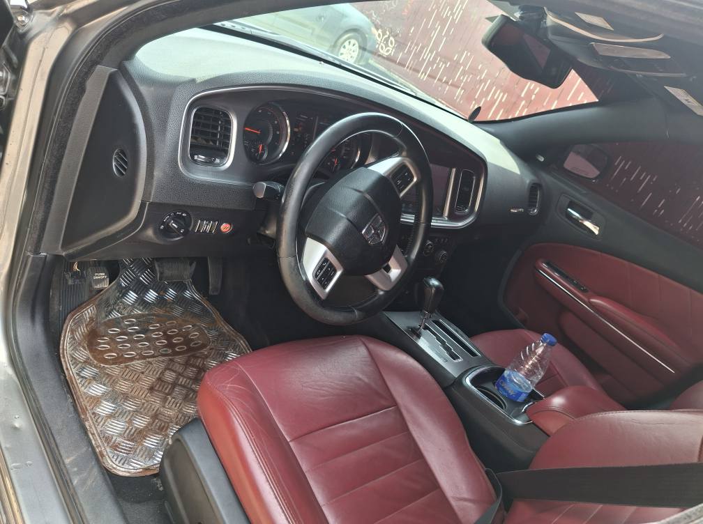 A picture of Direct Belgium 2012 Dodge Charger _07036077801