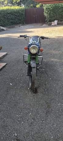 A picture of 2017 Hero Cc125