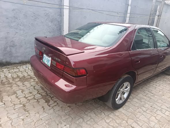 A picture of Toyota Camry Tiny Light 4 cylinder