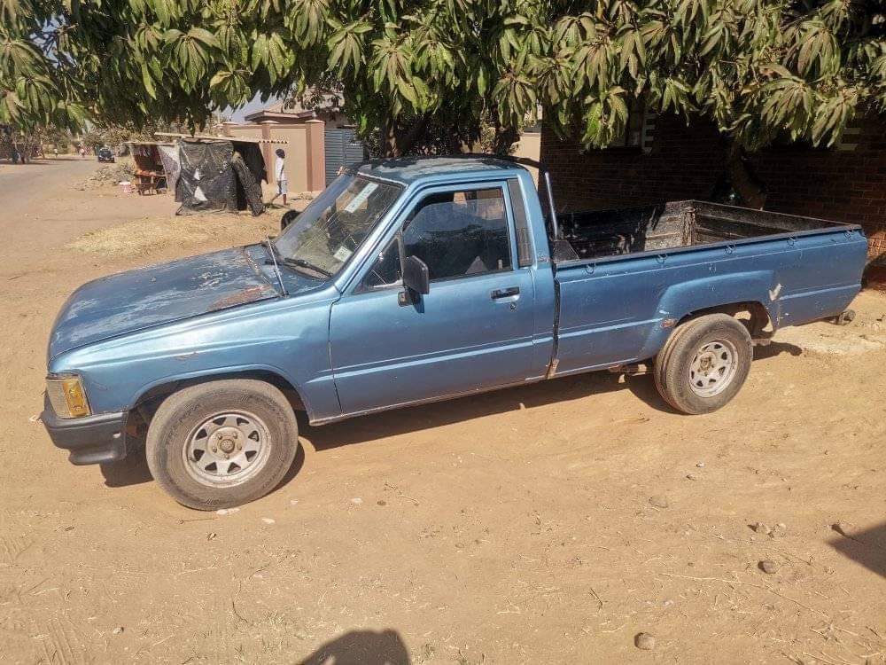 used toyota hilux