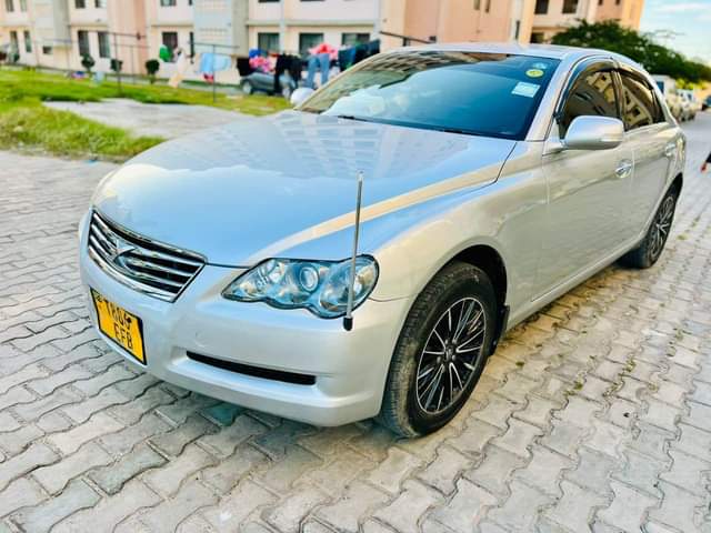 A picture of TOYOTA Mark x