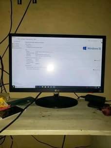 A picture of LG inch 25