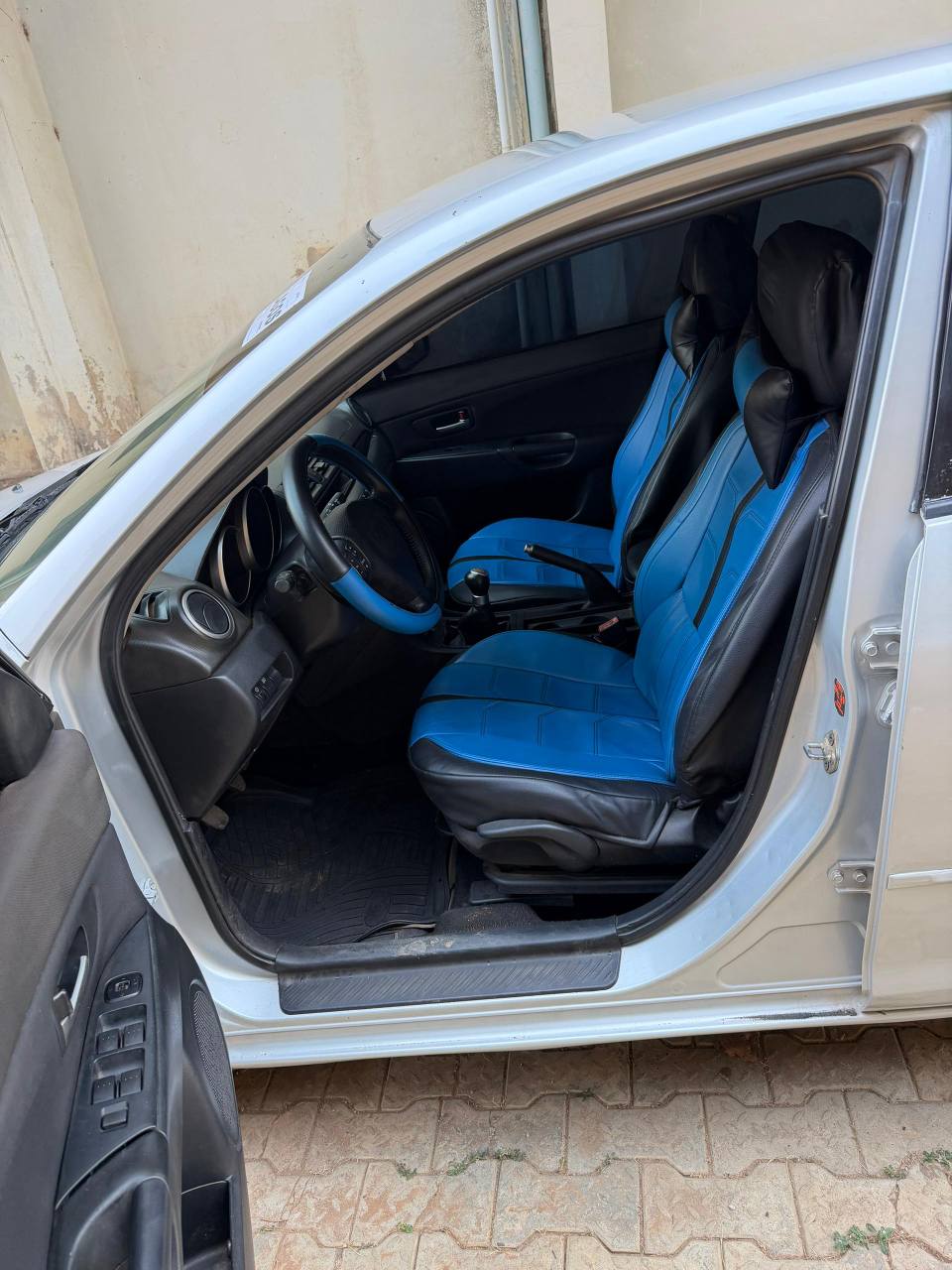 A picture of Mazda3 2008 model manual transmission am the owner direct 2