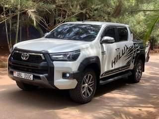 used toyota hilux