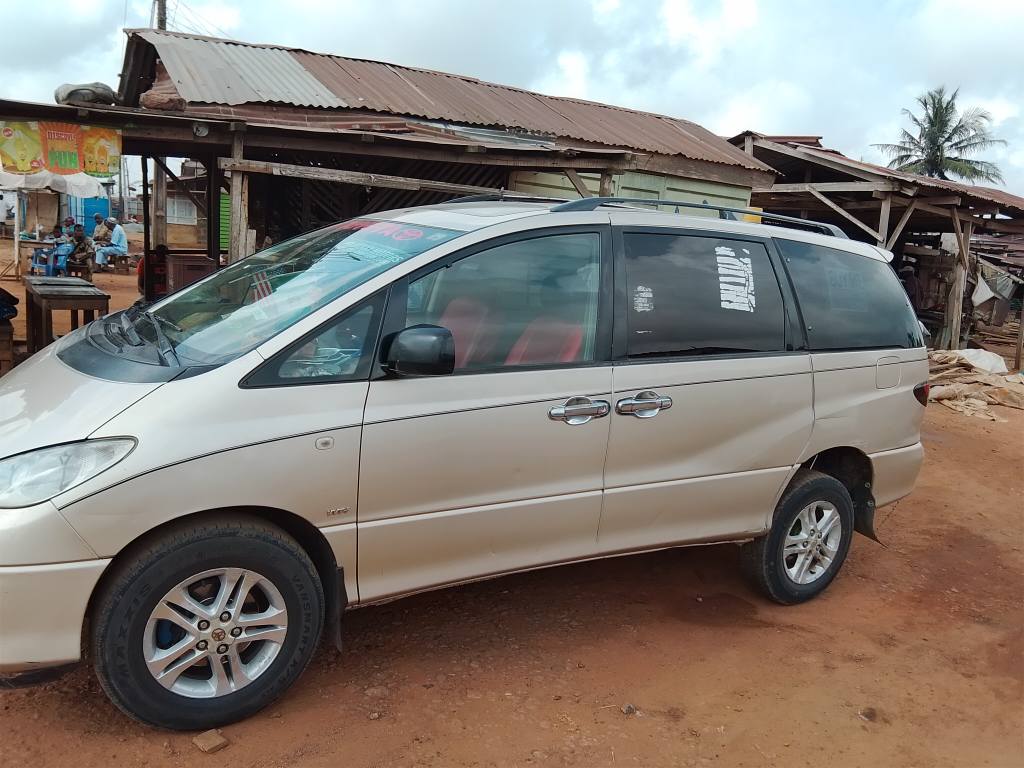 A picture of Toyota previa