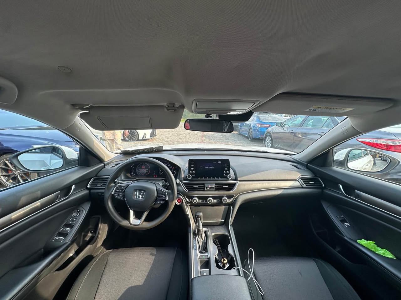 A picture of 2019 Honda Accord LX keyless accident free neat fabric seats