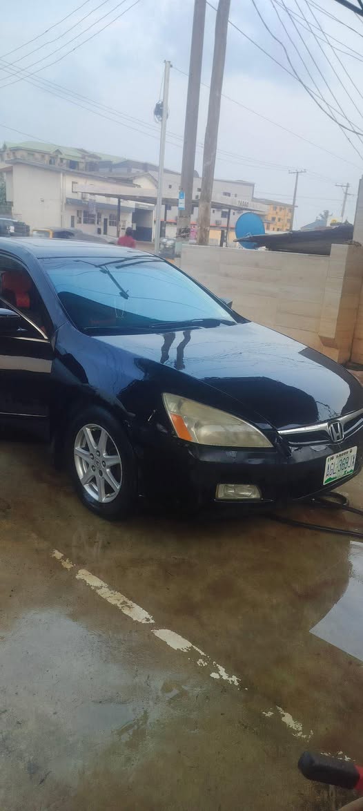 A picture of Honda Accord 4plu 2007