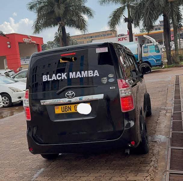 A picture of TOYOTA NOAH X 2008