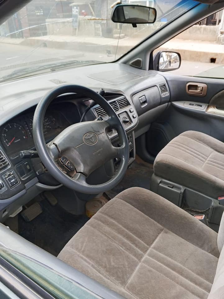 A picture of Toyota Sienna